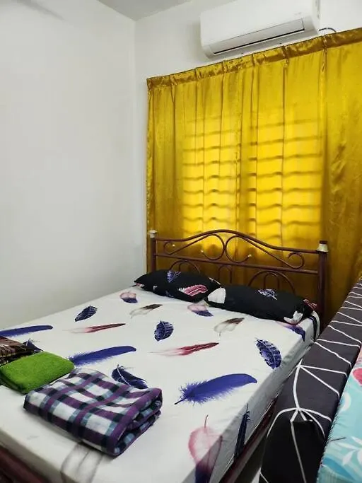 D'Haja 61 Klia Sepang With 3 Airconds & Wifi Villa Banting  Semesterbostad Banting (Selangor)